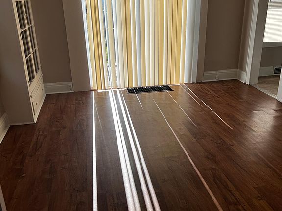 2nd image of 424 Welty St