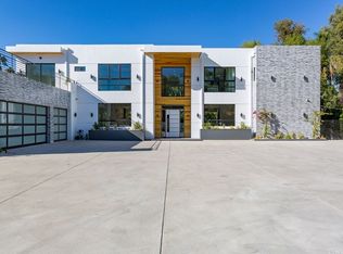 18815 Wells Dr, Tarzana, CA 91356