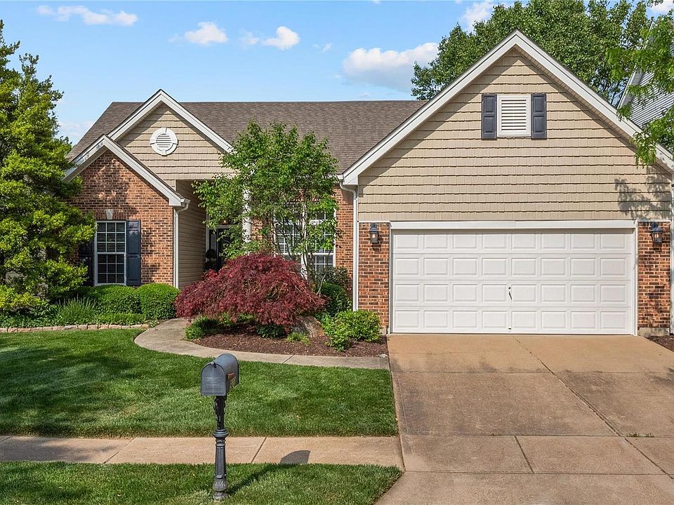 1st image of 923 Wellesley Place Dr