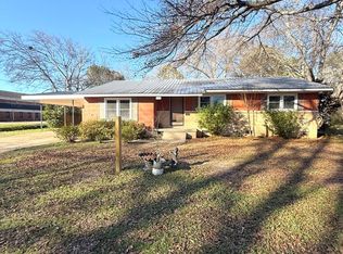 201 McCrary Dr, Columbus, MS 39702