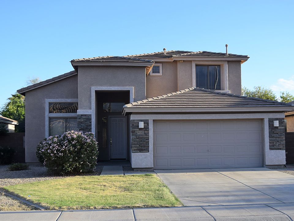 1st image of 9237 W Clara Ln