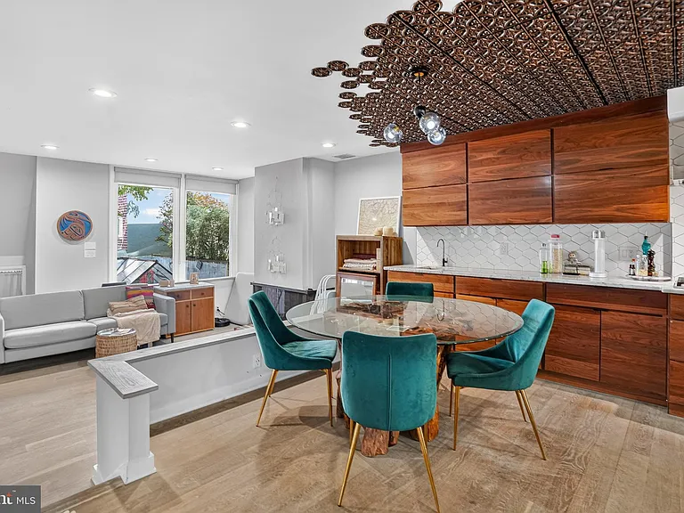 812 Lombard St #4 — Photo 1