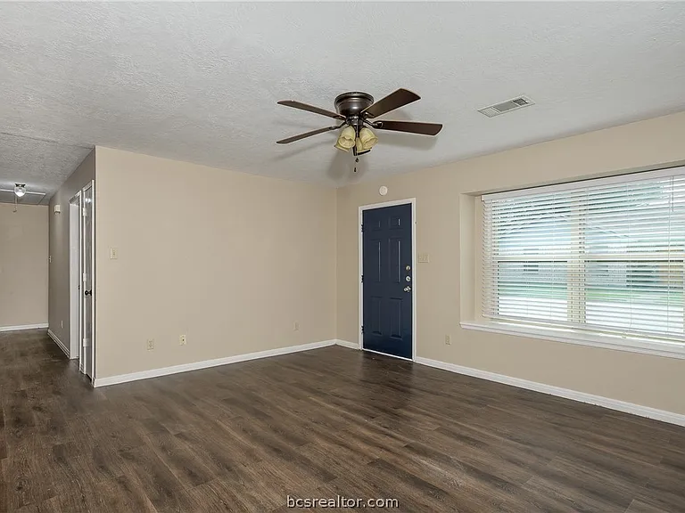 519 Chappel St — Photo 9