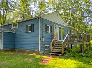 24 Hummingbird Ln, Naples, ME 04055
