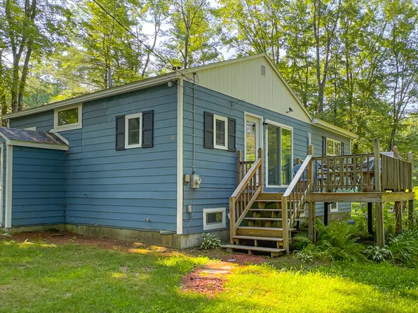 24 Hummingbird Lane, Naples, ME 04055