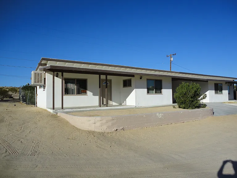 Mesquite Springs Rd — Photo 1