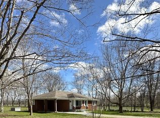 3024 Trace Creek Rd, Mc Ewen, TN 37101