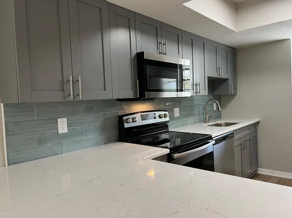 7401 35th St N #D, Pinellas Park, FL 33781