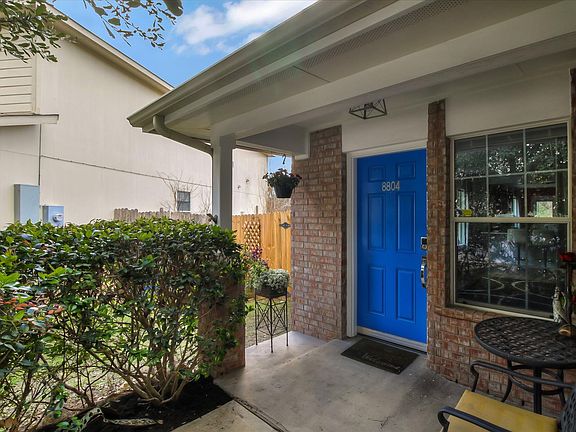3rd image of 8804 Dittmar Oaks Dr