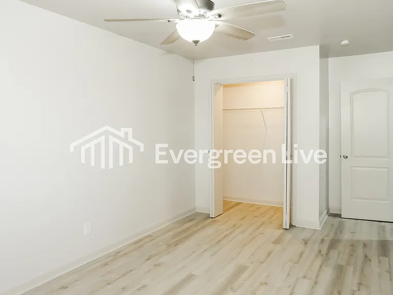 917 Bedford Dr SW — Photo 12