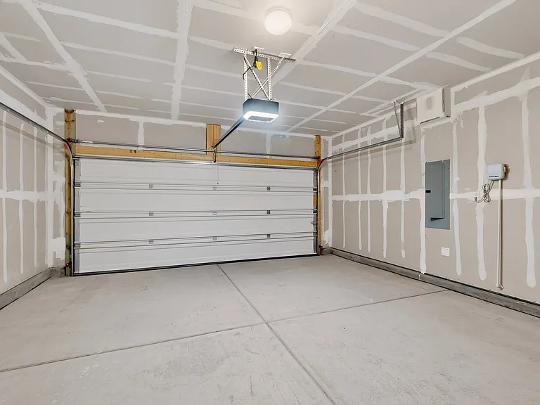 308 Prism Ave SW — Photo 38