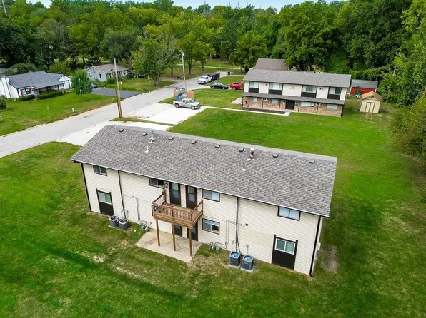 301-309 Highview Ave, Bonner Springs, KS 66012