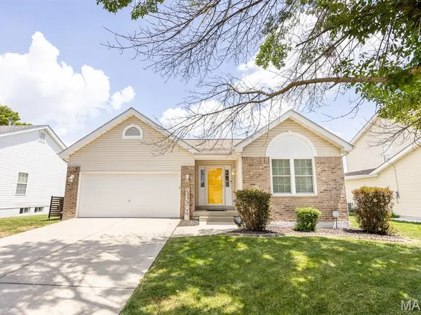 2825 Smokehouse Way, Belleville, IL 62221