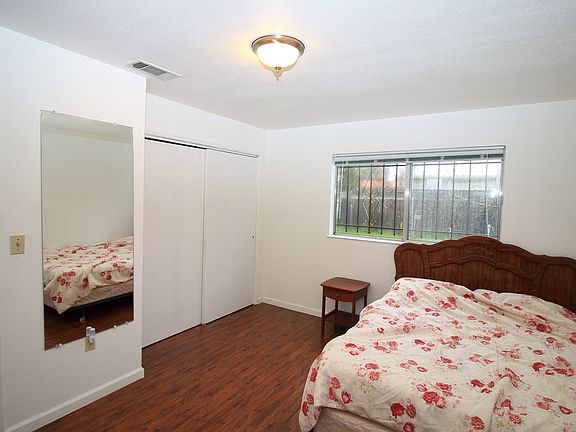 5th image of 2432 Yreka Ave