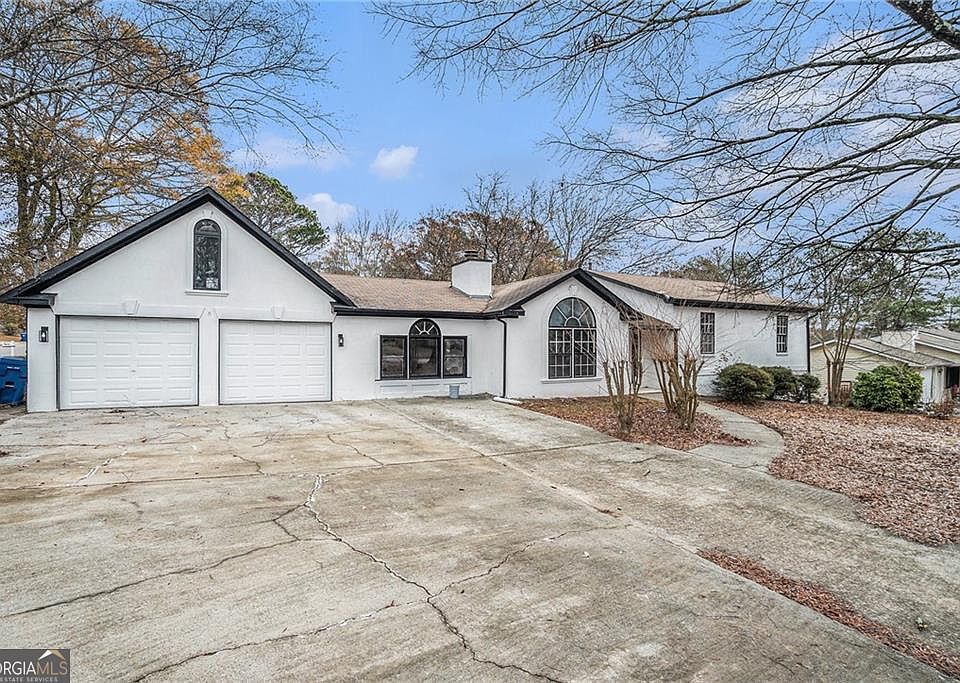 1st image of 441 Village Way