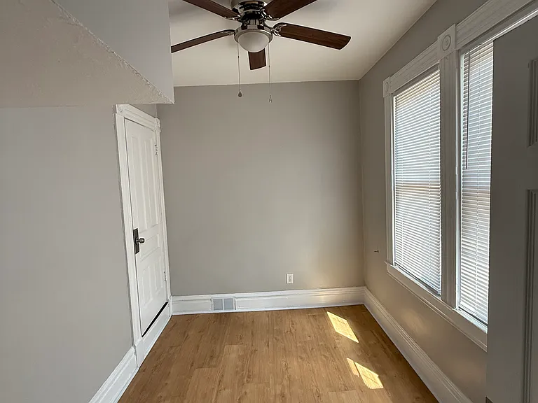 738 Chartiers Ave — Photo 19