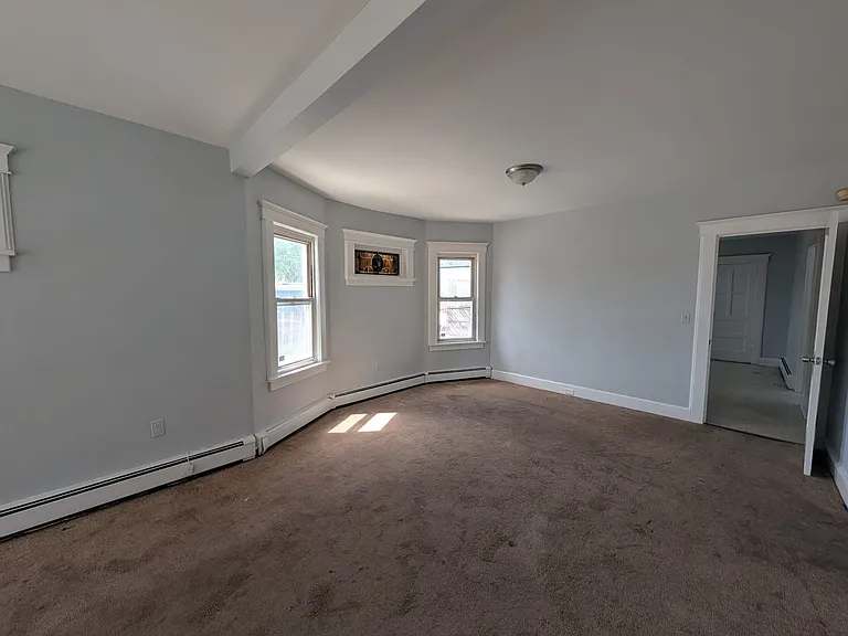21-23 Bloomfield Ave — Photo 8