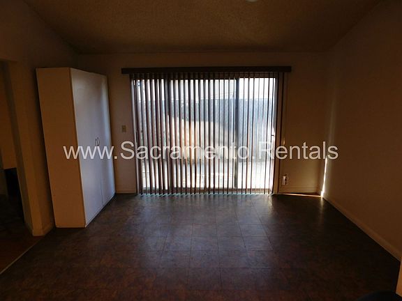 4th image of 5830 41st St