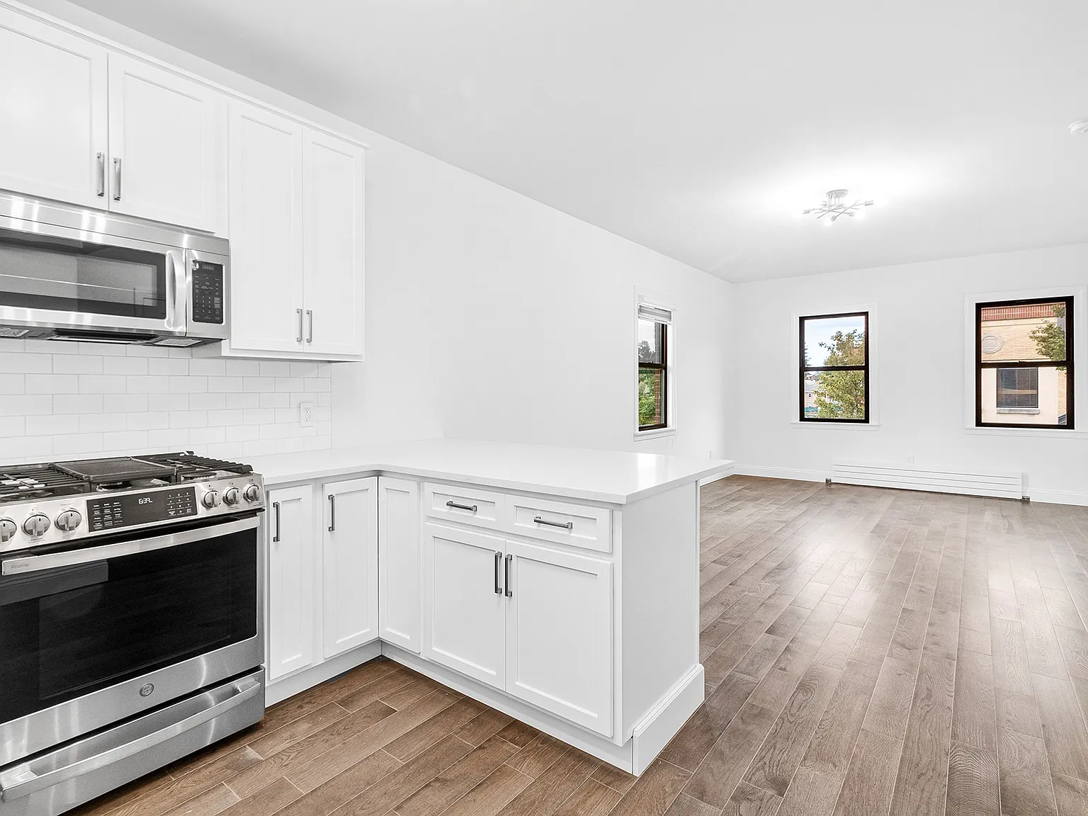1 bed, 648 sqft, $2,700 — Photo 2