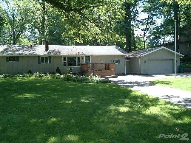 223 Holton Rd photo 1