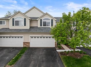 542 Telluride Dr, Gilberts, IL 60136