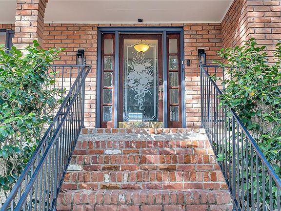 5th image of 14 Michael Dr