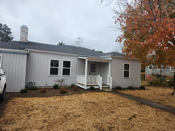 211 Sharon Ave NW, Lenoir, NC 28645