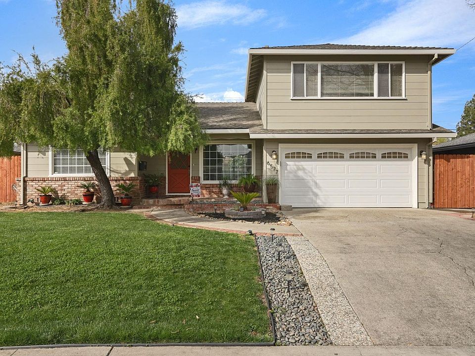 1st image of 6577 N Vicksburg Pl