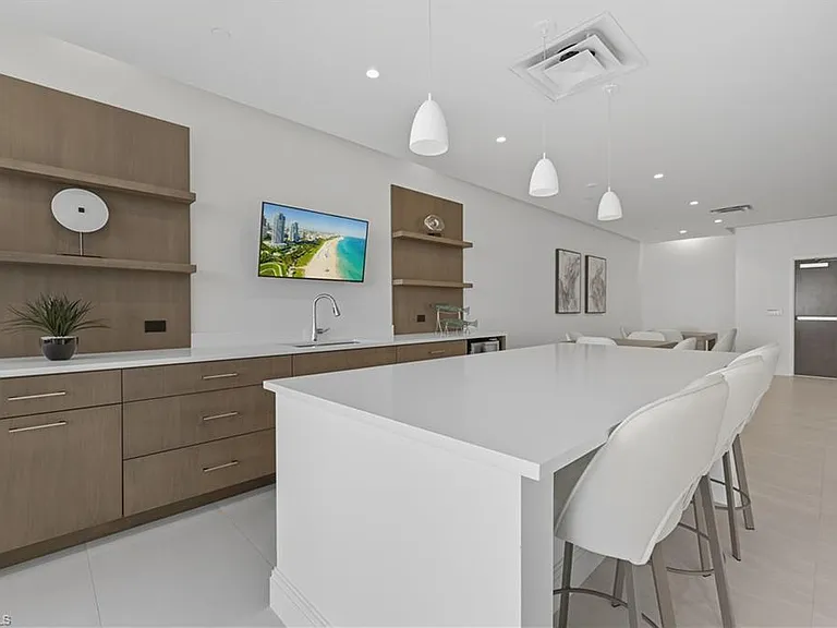 3443 Gulf Shore Blvd N #503 — Photo 26