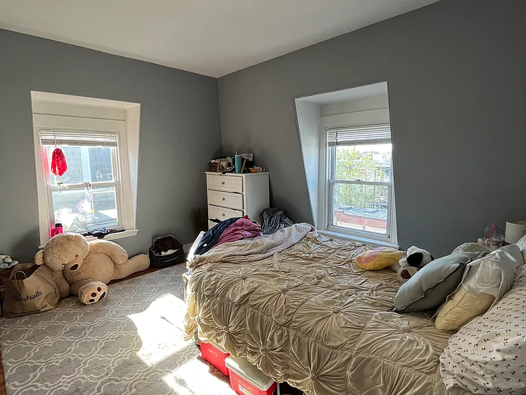 874 E 4th St #2 — Photo 4