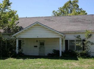 700 W Clay Rd, Versailles, MO 65084