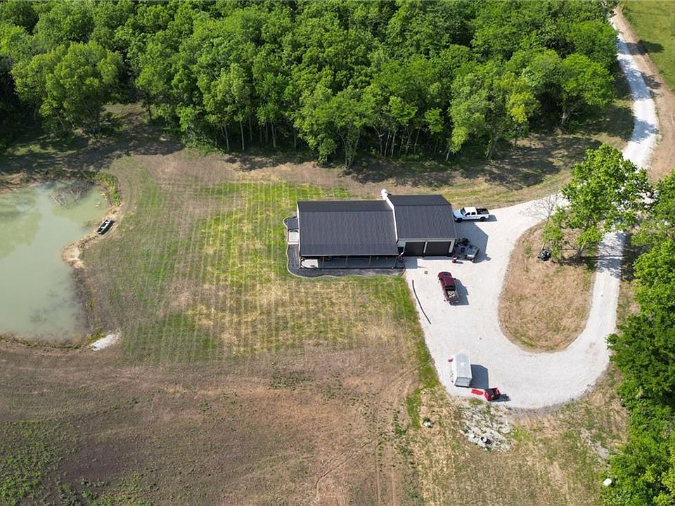 2nd image of 1114 NW 150th Rd