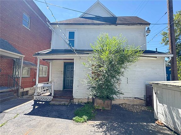 2nd image of 429 Oak St