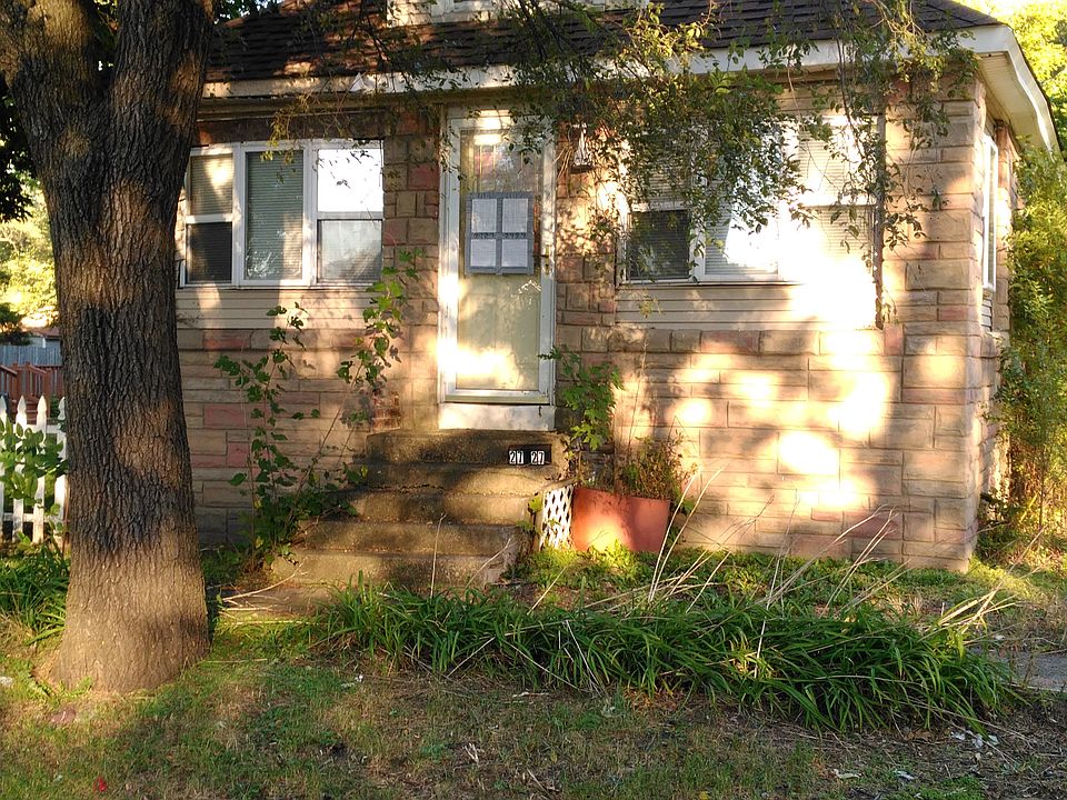 1st image of 2727 Lake St