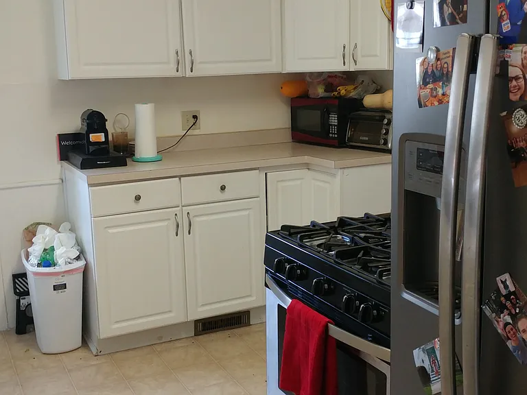 11-13 Center St #11 — Photo 2