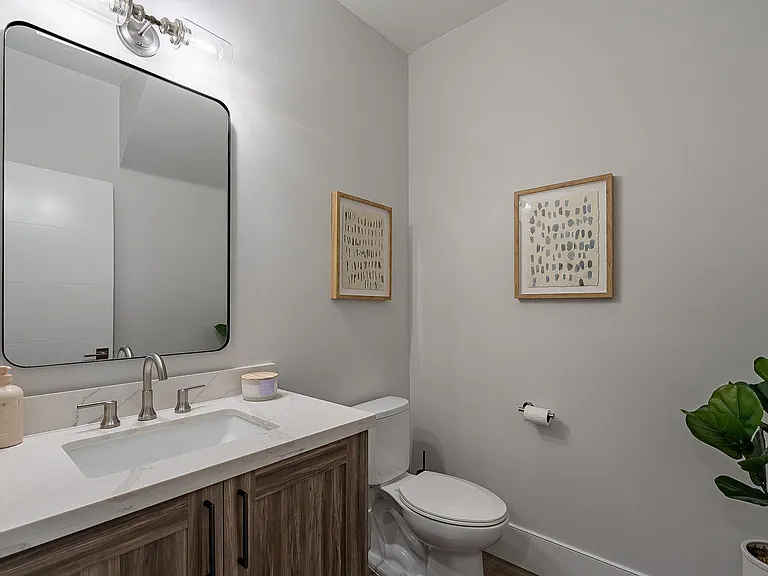 165 E Hearne Way — Photo 11
