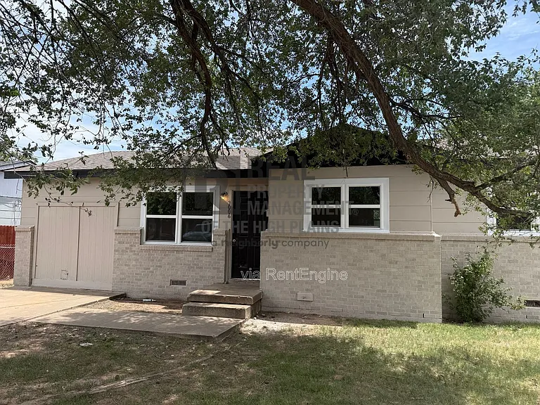 3006 N Vernon St — Photo 1
