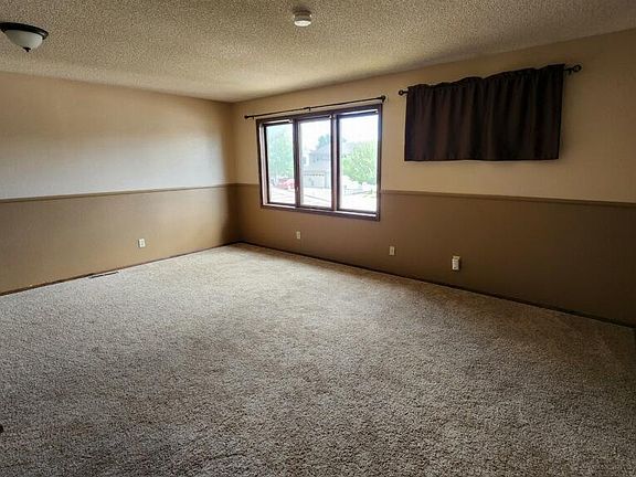 5th image of 1715 Boswell Dr
