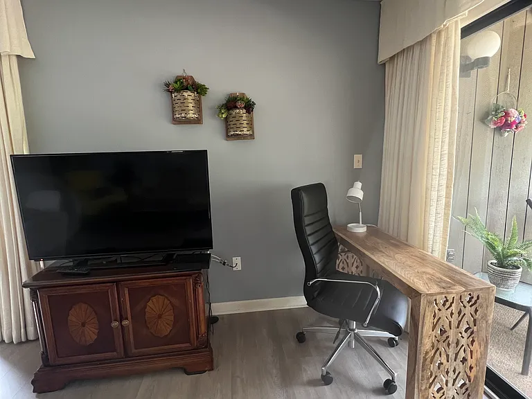 10 Pine Tree Rd #232 — Photo 5