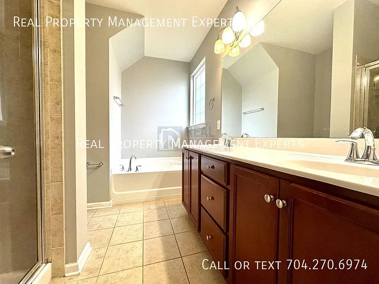 13102 Heath Grove Dr — Photo 7