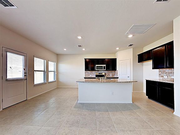 4th image of 1965 Travertine Ln