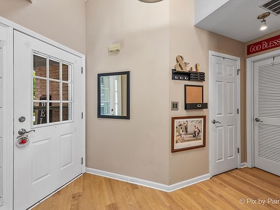 5th image of 323 Wentworth Cir
