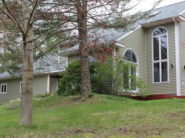 3276 Fenner Rd, Muskegon, MI 49445