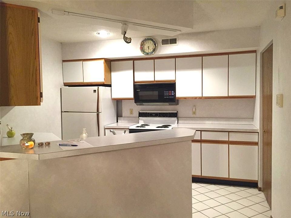 2nd image of 1143 Red Tail Hawk Ct Unit 2