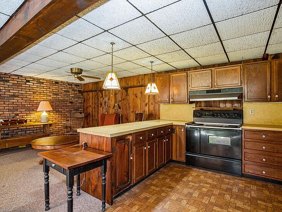 3rd image of 26 Cedar Ave