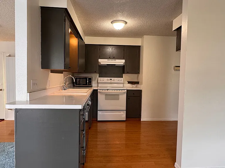1106 Spokane St — Photo 5