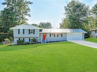 463 Briggs Cir, Lilburn, GA 30047