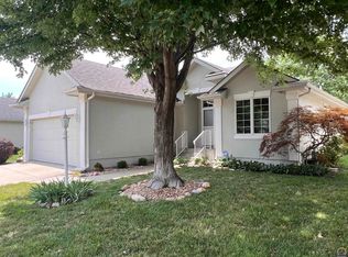 2429 SW Kings Ct, Topeka, KS 66614