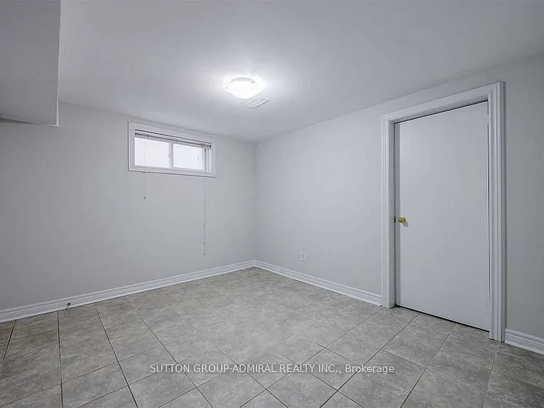 52 Farrell Ave #BASEMENT — Photo 17