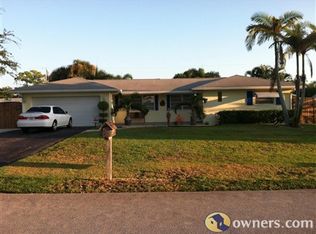 38 W Pine Tree Ave, Lake Worth, FL 33467